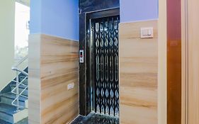 Hotel O Home Sri Balaji Luxary Rooms Near Inorbit Mall Cyberabad